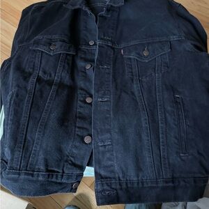 Levis denim trucker Jacket. Black. Size Mens Large.